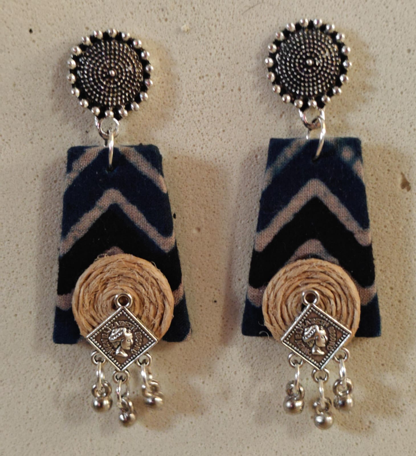 SC_FE_2620016_zigZag_BlueBlack