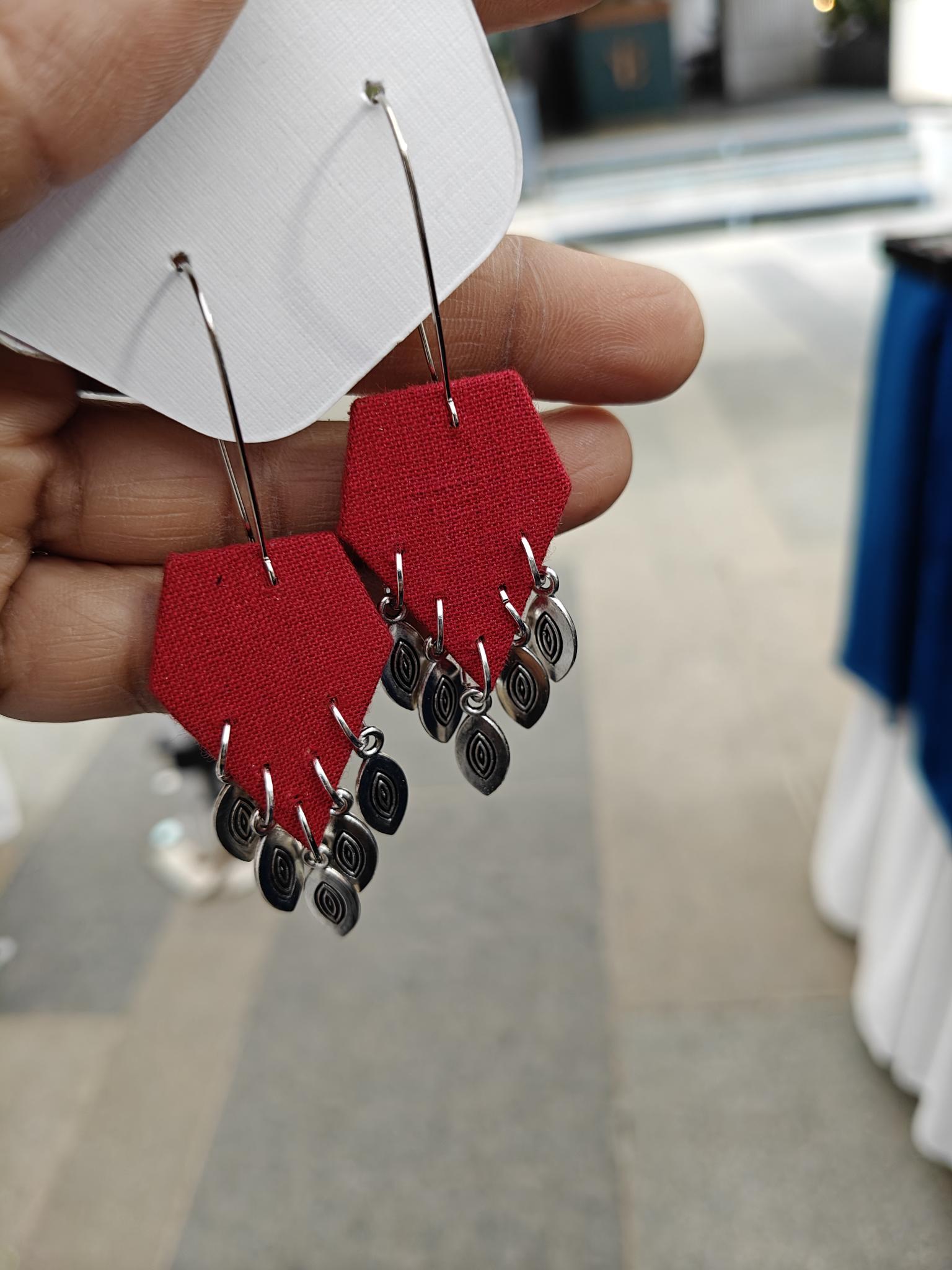 SC_FE_262004 - Red